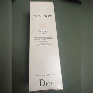 Dior Essence of Light